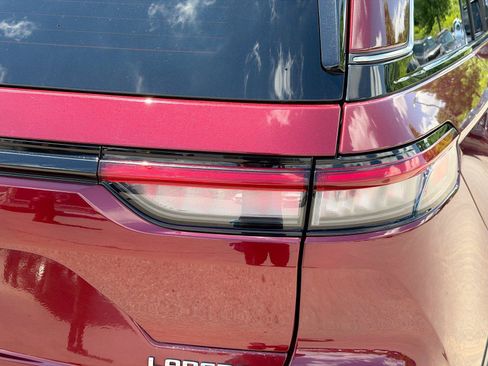 Used 2023 Jeep Grand Cherokee Laredo AWD/4WD image 11