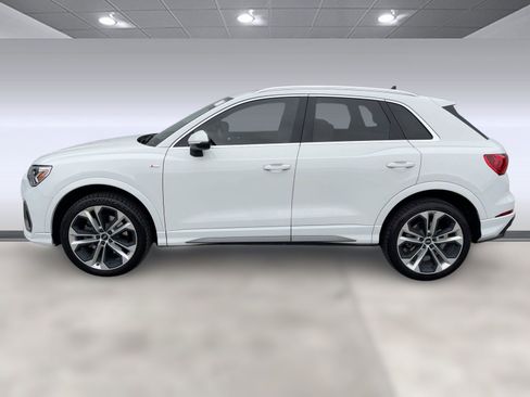 Used 2021 Audi Q3 2.0T Premium Plus w/ Premium Plus Package image 2