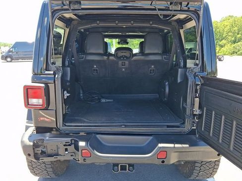 Used 2022 Jeep Wrangler Unlimited Rubicon w/ Safety Group AWD/4WD image 29