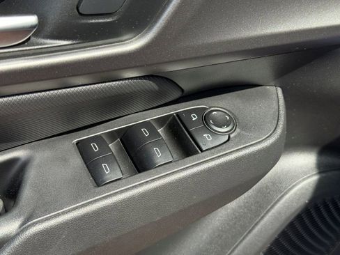 Used 2025 Chevrolet Equinox EV LT image 10