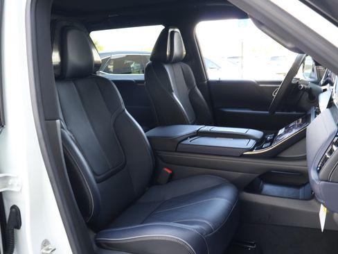 Certified 2026 INFINITI QX80 4WD image 27