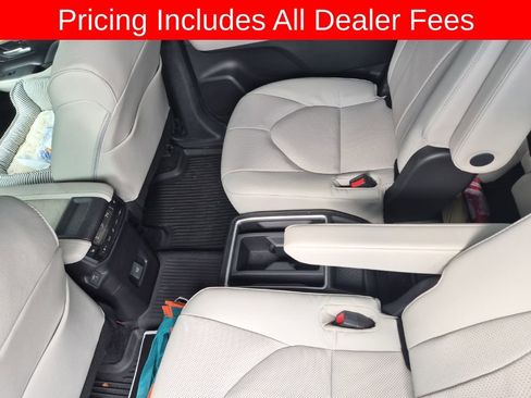 Used 2025 Toyota Grand Highlander AWD Hybrid image 16
