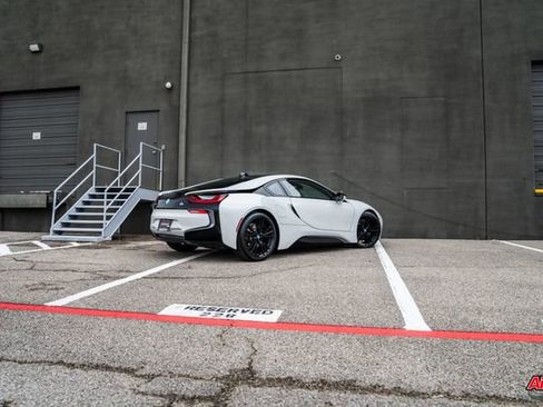 Used 2014 BMW i8 image 59