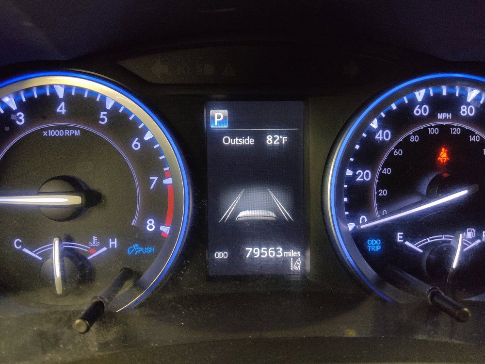 Used 2019 Toyota Highlander XLE AWD/4WD image 23