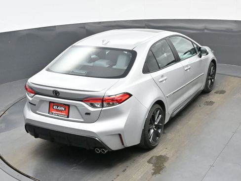 Used 2025 Toyota Corolla SE w/ SE Premium Package image 40
