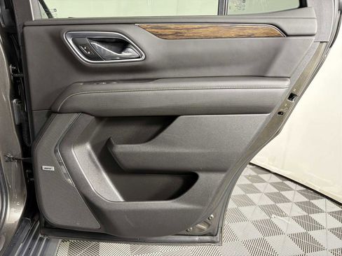 Used 2021 Chevrolet Tahoe Premier w/ Premium Package image 15