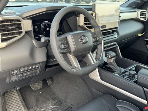 New 2026 Toyota Tundra Limited AWD/4WD image 17