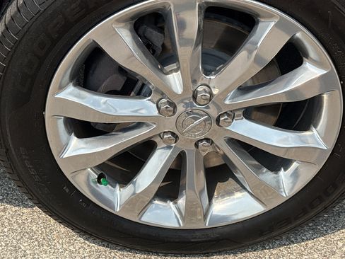 Used 2021 Chrysler 300 Touring L AWD/4WD image 10
