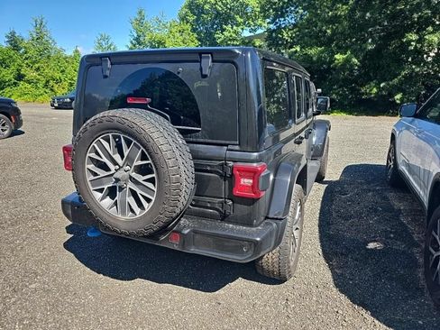 Used 2024 Jeep Wrangler High Altitude AWD/4WD image 7