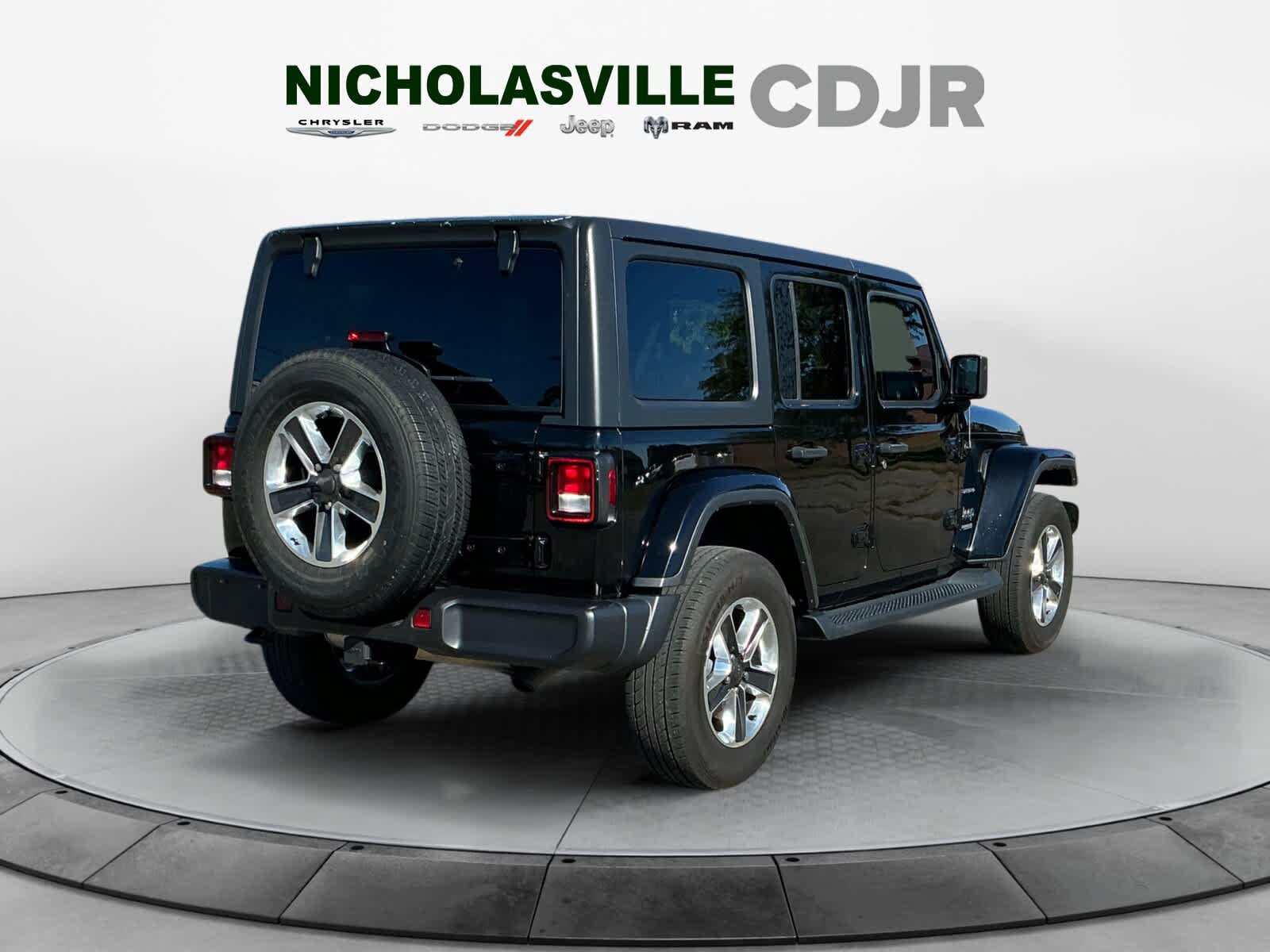 Used 2019 Jeep Wrangler Unlimited Sahara AWD/4WD image 5