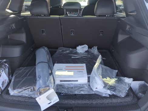 New 2026 Volkswagen Tiguan SE R-Line image 32