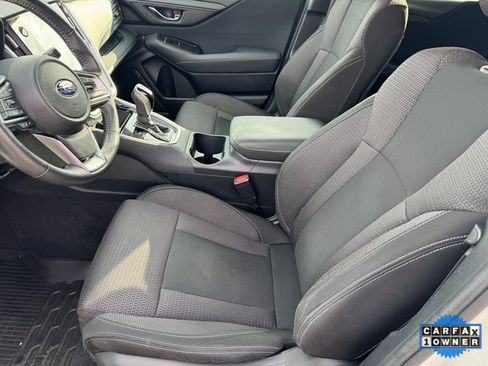 Used 2024 Subaru Outback Premium image 3