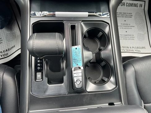 Used 2025 Ford F150 Lariat AWD/4WD image 27