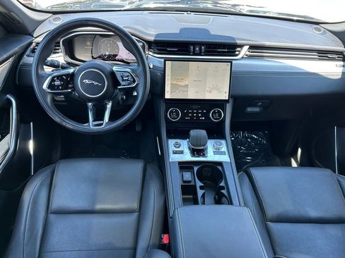 Used 2024 Jaguar F-PACE R-Dynamic S image 17