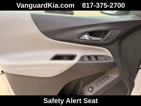 Used 2019 Chevrolet Equinox Premier image 17