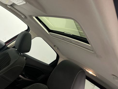 Used 2019 Ford EcoSport SE w/ SE Convenience Package image 7