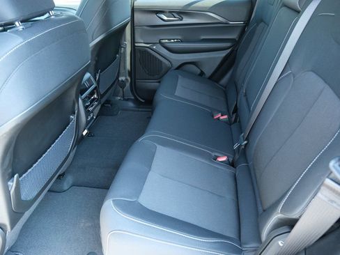 New 2025 Jeep Grand Cherokee Laredo w/ Luxury Tech Group I AWD/4WD image 27