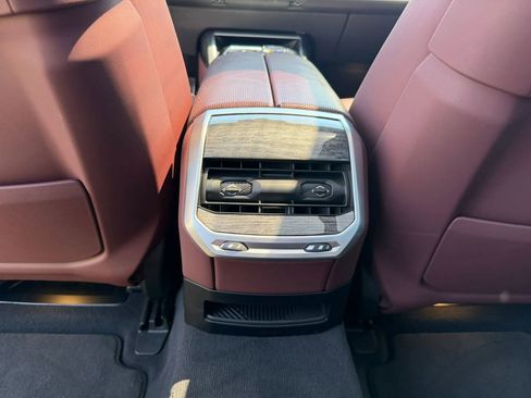 Used 2023 BMW 740i RWD image 32