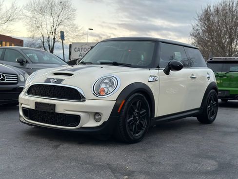 Used 2011 MINI Cooper S image 2