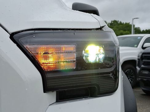 Certified 2026 Toyota 4Runner SR5 AWD/4WD image 11