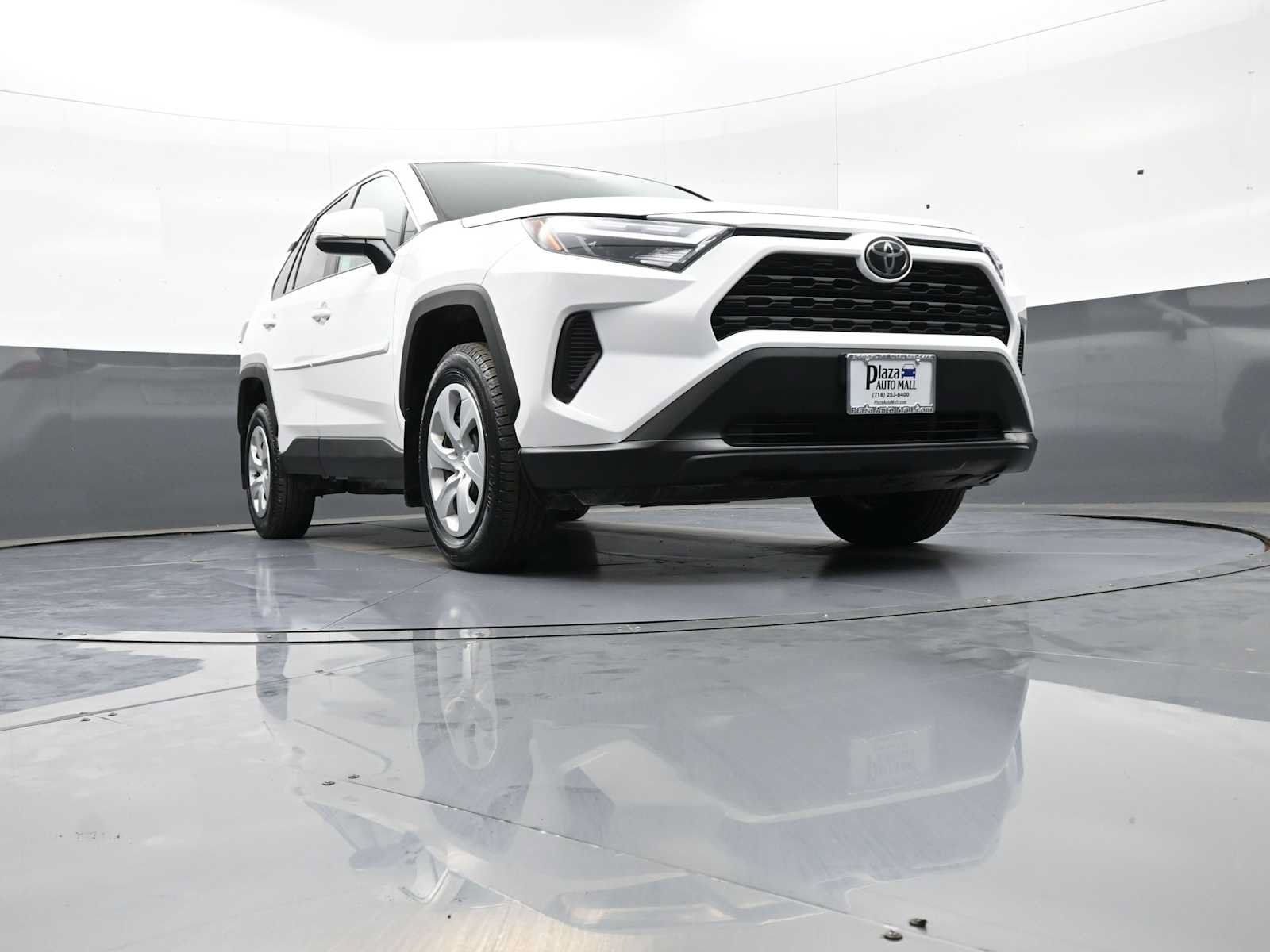 Certified 2023 Toyota RAV4 LE AWD/4WD image 27