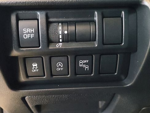 Used 2022 Subaru Crosstrek 2.5i Limited w/ Moonroof Package 2 image 12