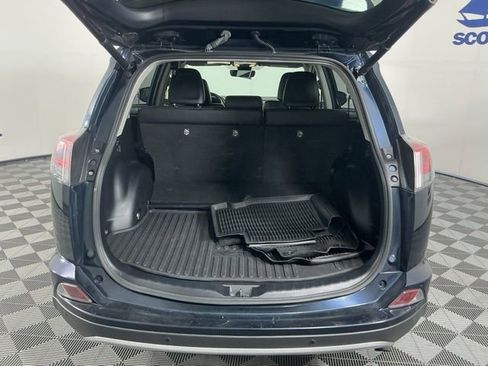 Used 2018 Toyota RAV4 Limited AWD/4WD image 22