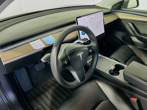 Used 2021 Tesla Model 3 Standard Range Plus RWD image 6