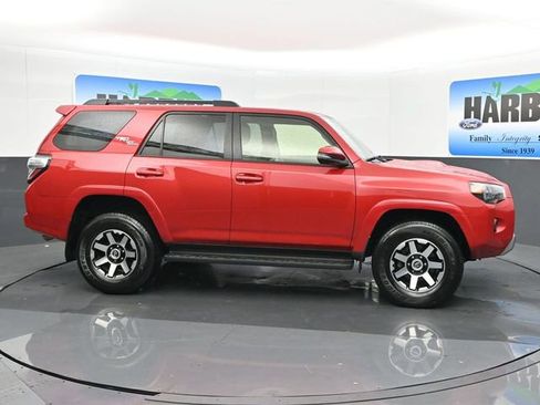 Used 2024 Toyota 4Runner TRD Off-Road Premium image 7