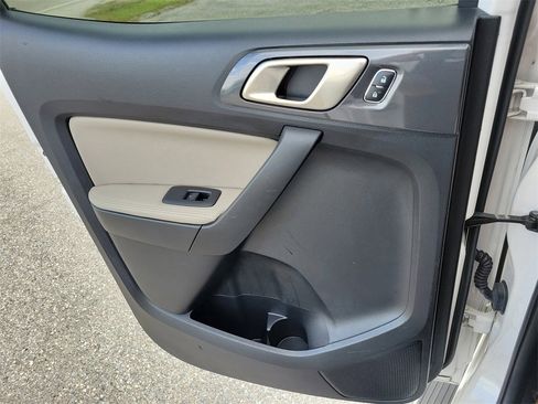 Used 2019 Ford Ranger Lariat w/ Trailer Tow Package image 14