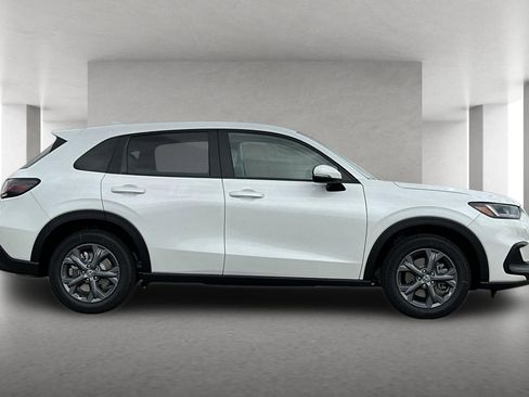 New 2026 Honda HR-V LX image 3