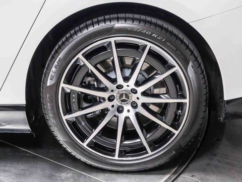 Certified 2022 Mercedes-Benz EQS 580 4MATIC Sedan image 9