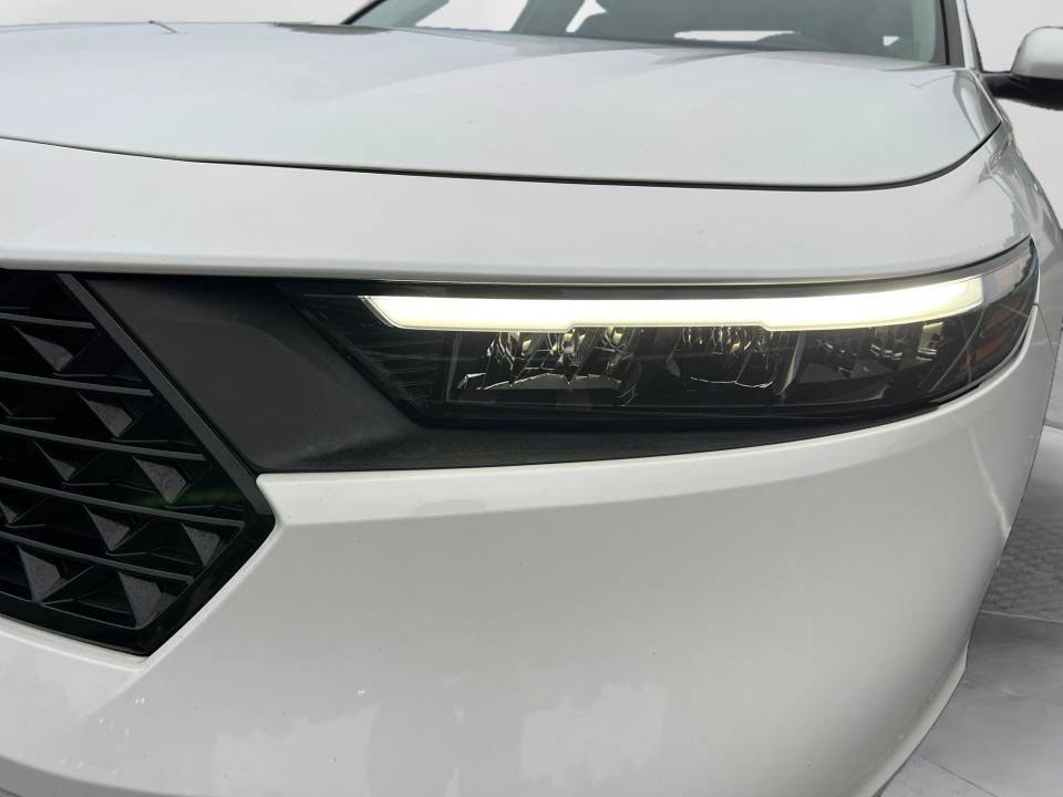 Certified 2023 Honda Accord EX image 26