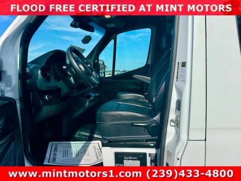 Used 2021 Mercedes-Benz Sprinter 2500 image 35