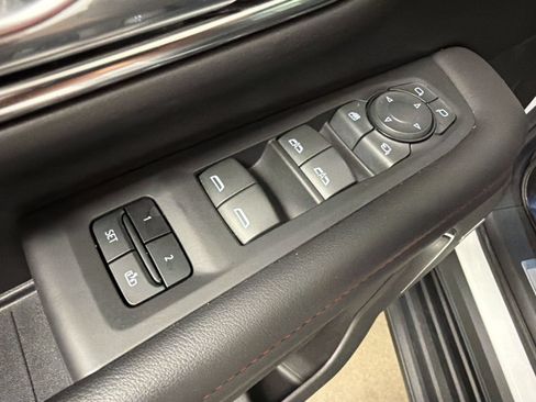 Used 2024 Chevrolet Tahoe RST w/ Luxury Package RWD image 13