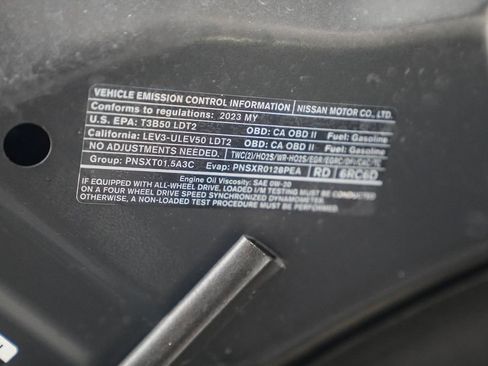 Used 2023 Nissan Rogue SV image 31