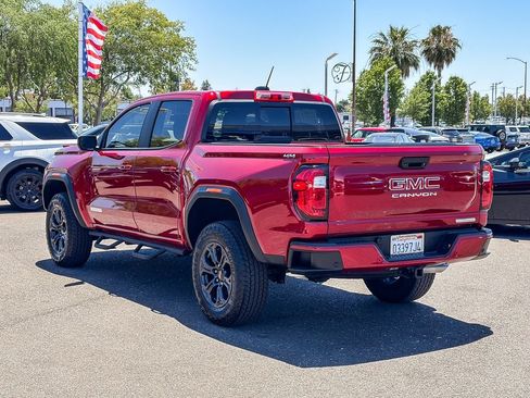 Used 2025 GMC Canyon Elevation w/ Convenience Package AWD/4WD image 2