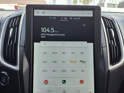 Used 2022 Ford Edge SE image 17