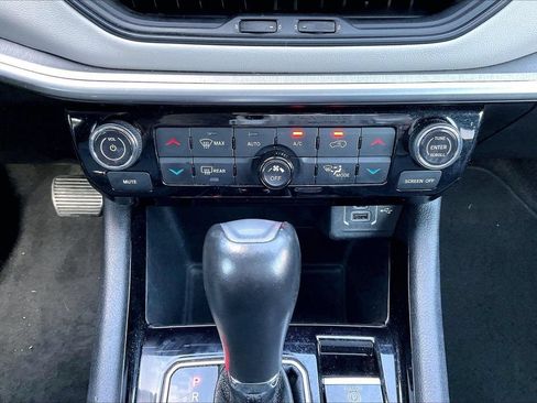 Used 2025 Jeep Compass Limited AWD/4WD image 17