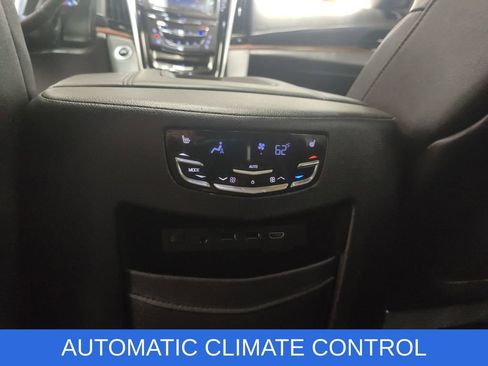 Used 2020 Cadillac Escalade Premium Luxury w/ Escalade Sport Edition image 39