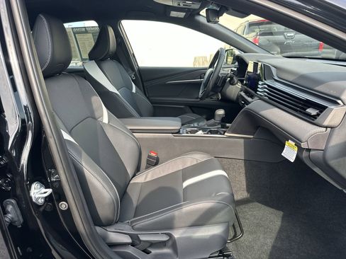 Used 2026 Toyota Camry SE w/ Convenience Package FWD image 22