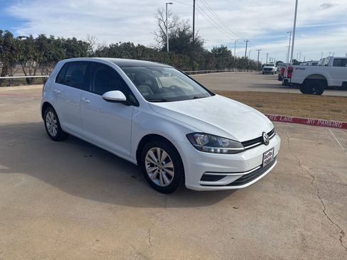 Used 2021 Volkswagen Golf 4-Door image 39