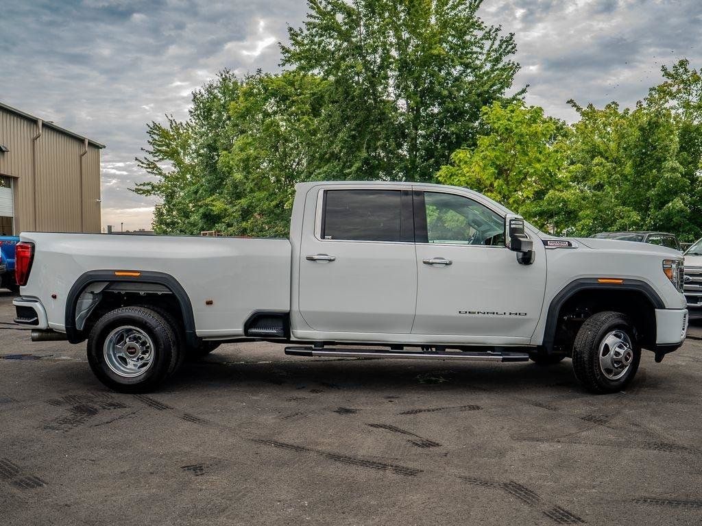 Used 2021 GMC Sierra 3500 Denali w/ Denali Ultimate Package AWD/4WD image 2
