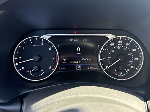 New 2025 Nissan Sentra SR w/ SR Premium Package FWD image 11