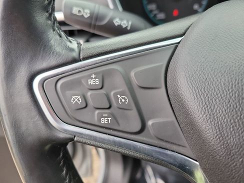 Used 2018 Chevrolet Equinox LT image 23