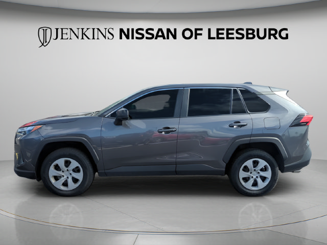 Used 2024 Toyota RAV4 LE FWD image 7