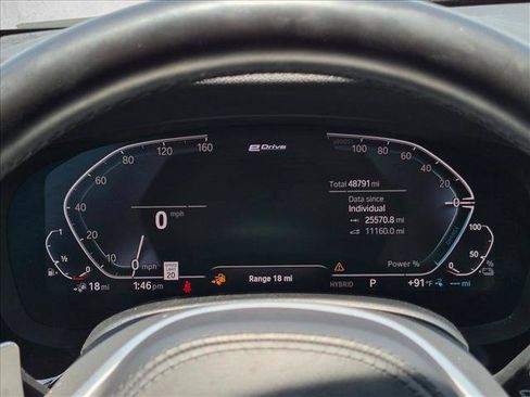Used 2022 BMW 530e w/ M Sport Package RWD image 11