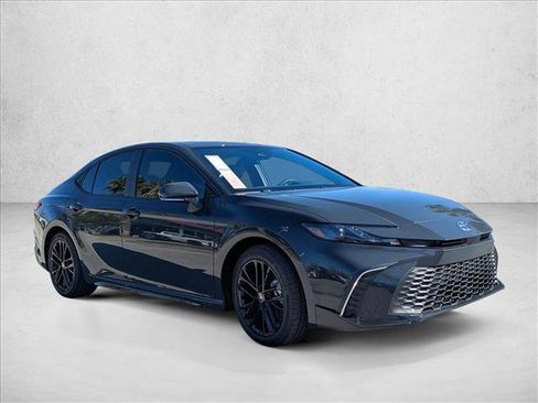 New 2026 Toyota Camry SE image 6