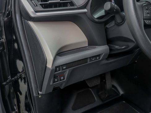 Used 2024 Toyota Sienna LE image 24