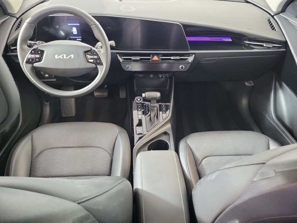 Used 2023 Kia Niro FWD image 14